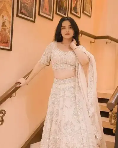 Escort Chakarnagar